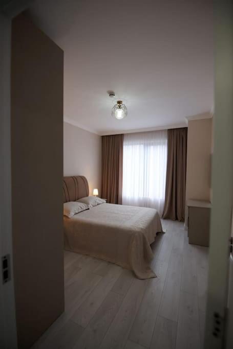 Persona Rooms Zugdidi Bagian luar foto
