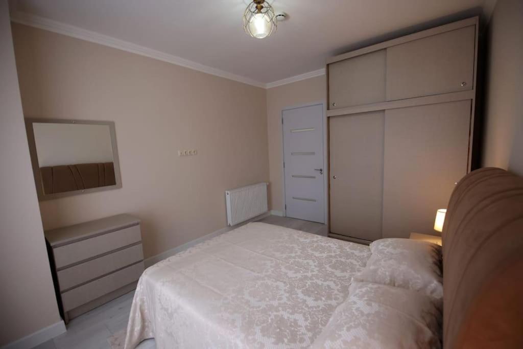 Persona Rooms Zugdidi Bagian luar foto